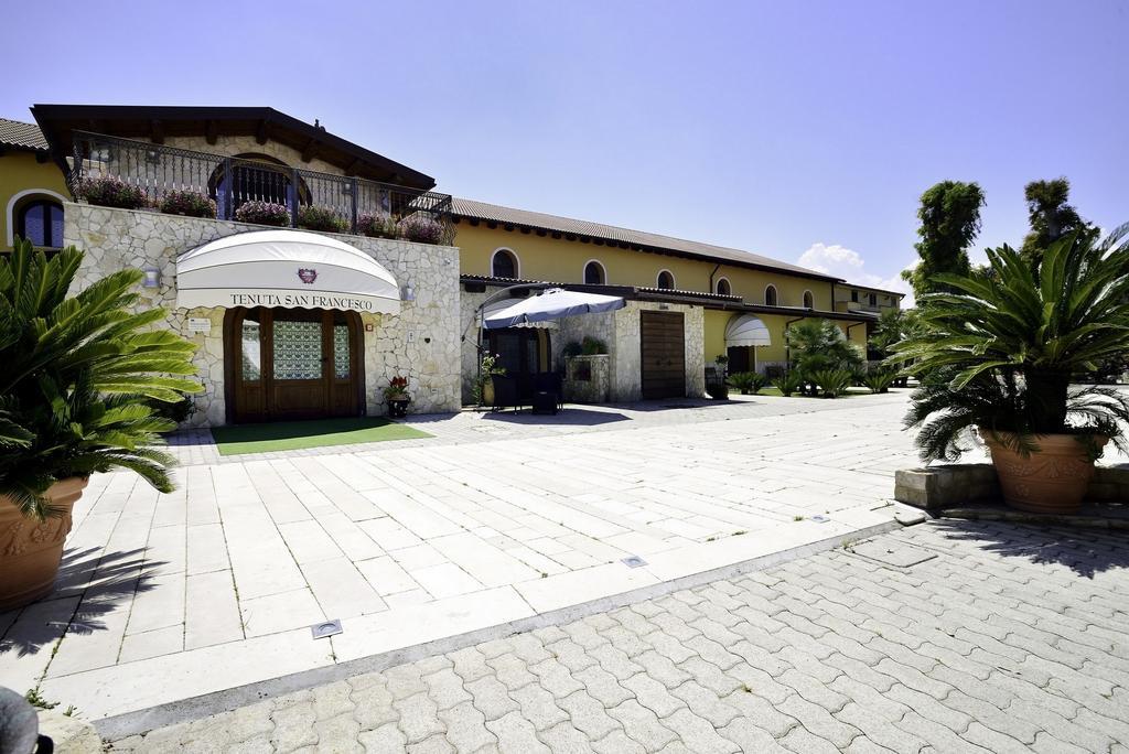 Hotel Tenuta San Francesco Барлетта Екстер'єр фото